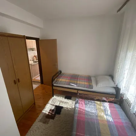 Apartment Lav